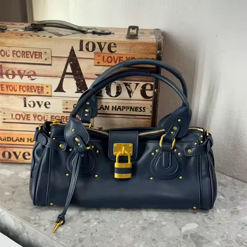 The Élise Classic Purse