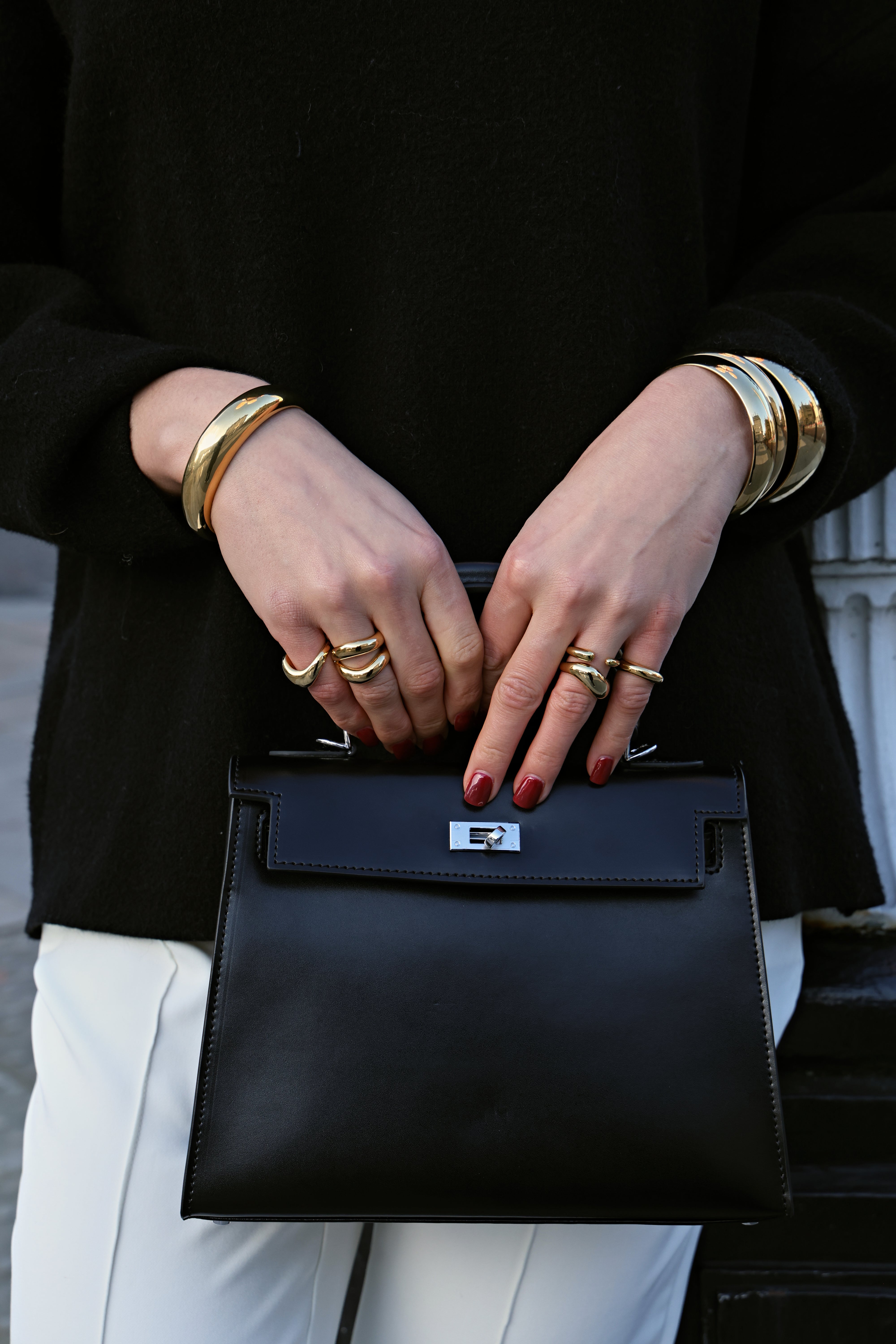 Amara Classic Top-Handle Bag