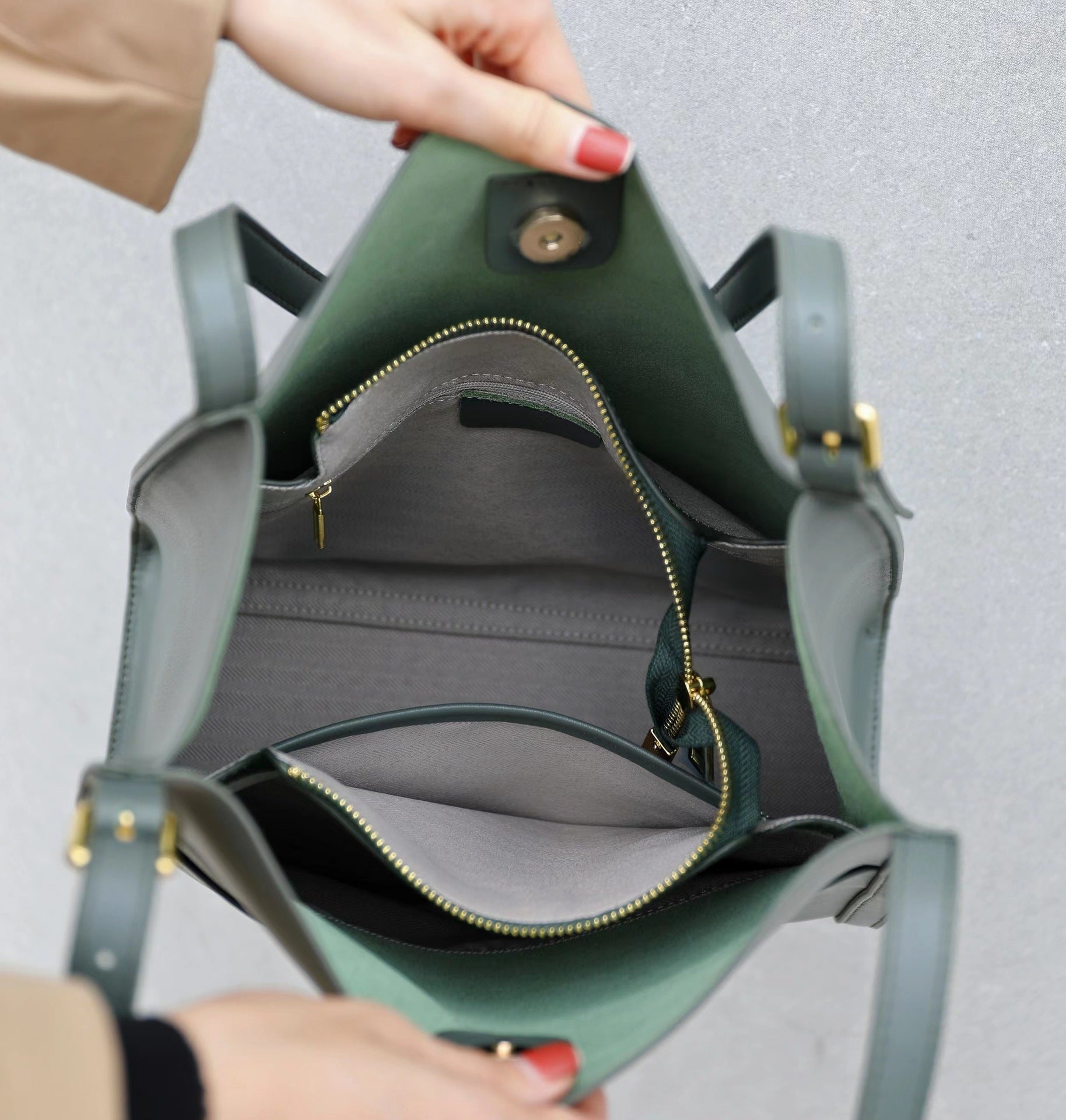 Aria Structured Tote – Deep Green