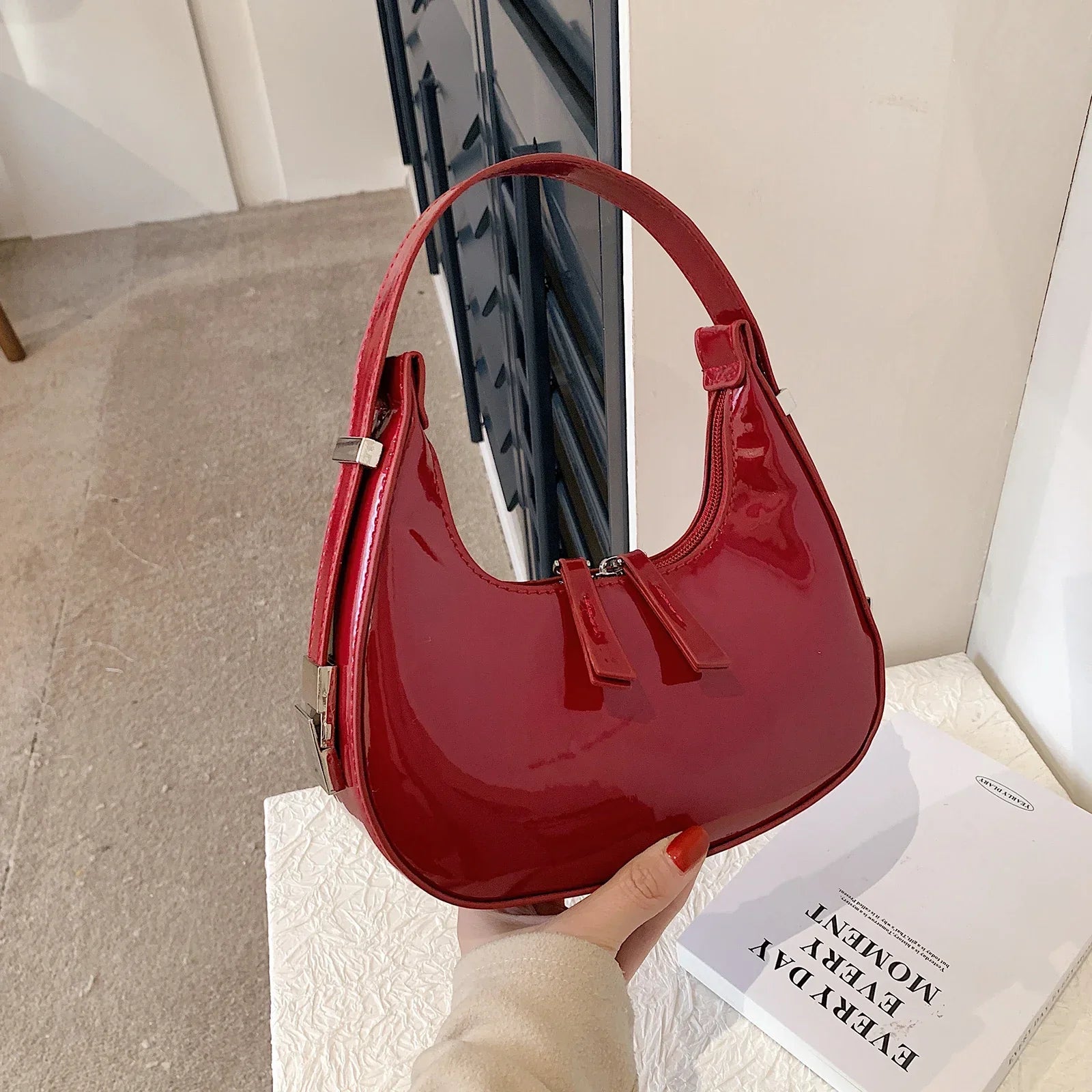 Moon – Glossy Red Patent Leather Shoulder Bag