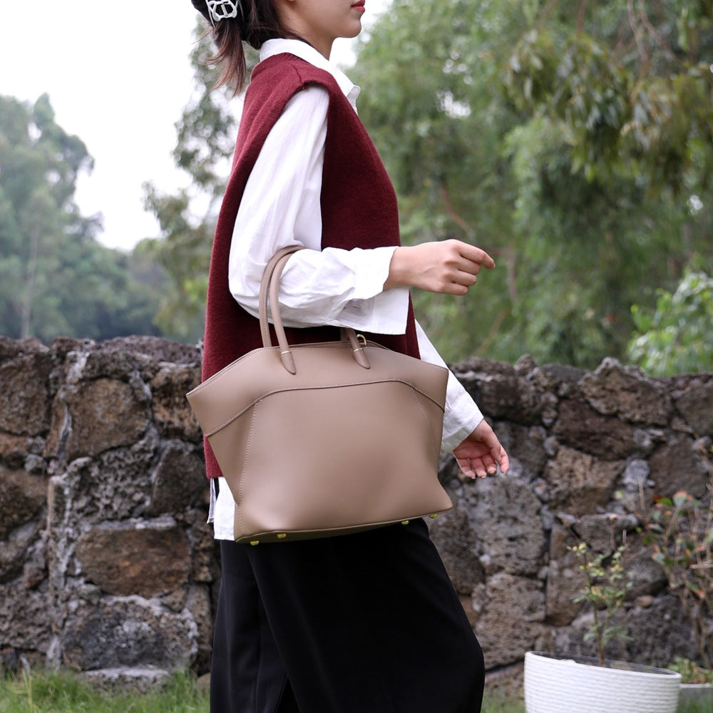 The Valeria Tote