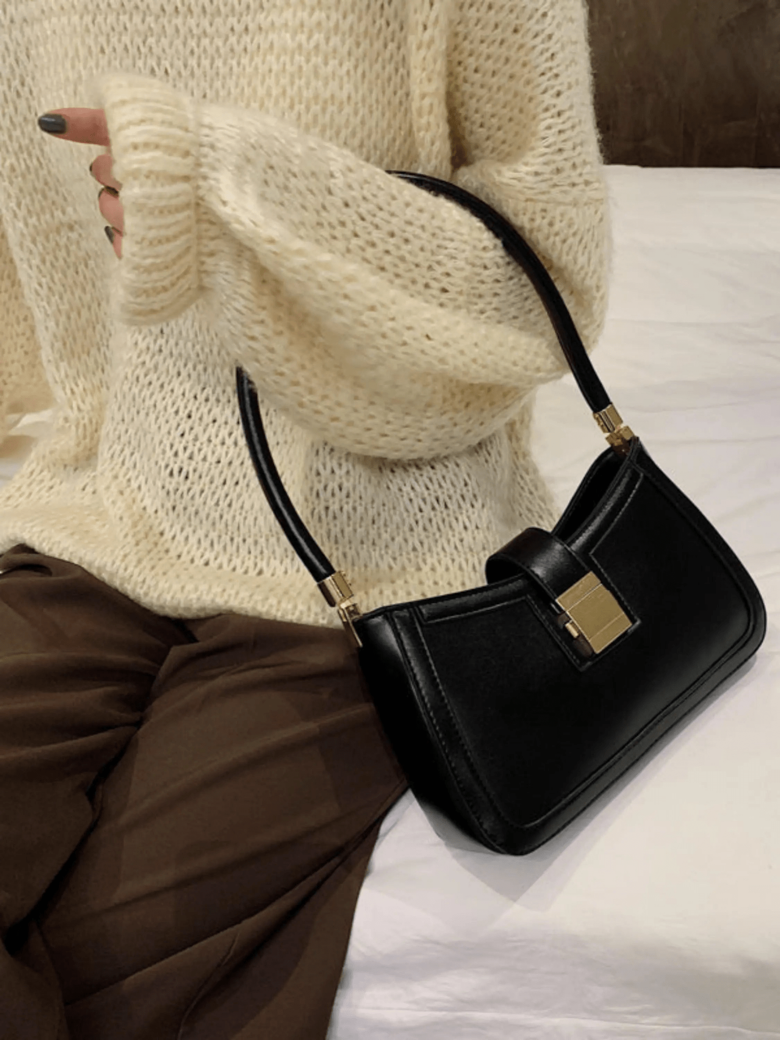 The Vivara Luxe Shoulder Bag