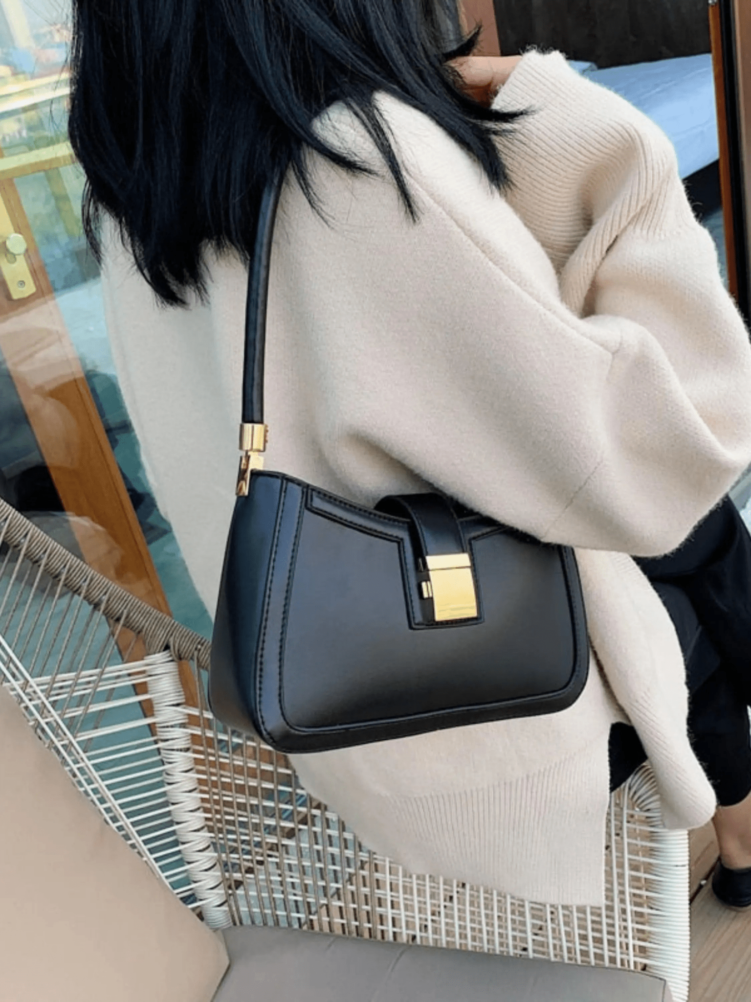 The Vivara Luxe Shoulder Bag