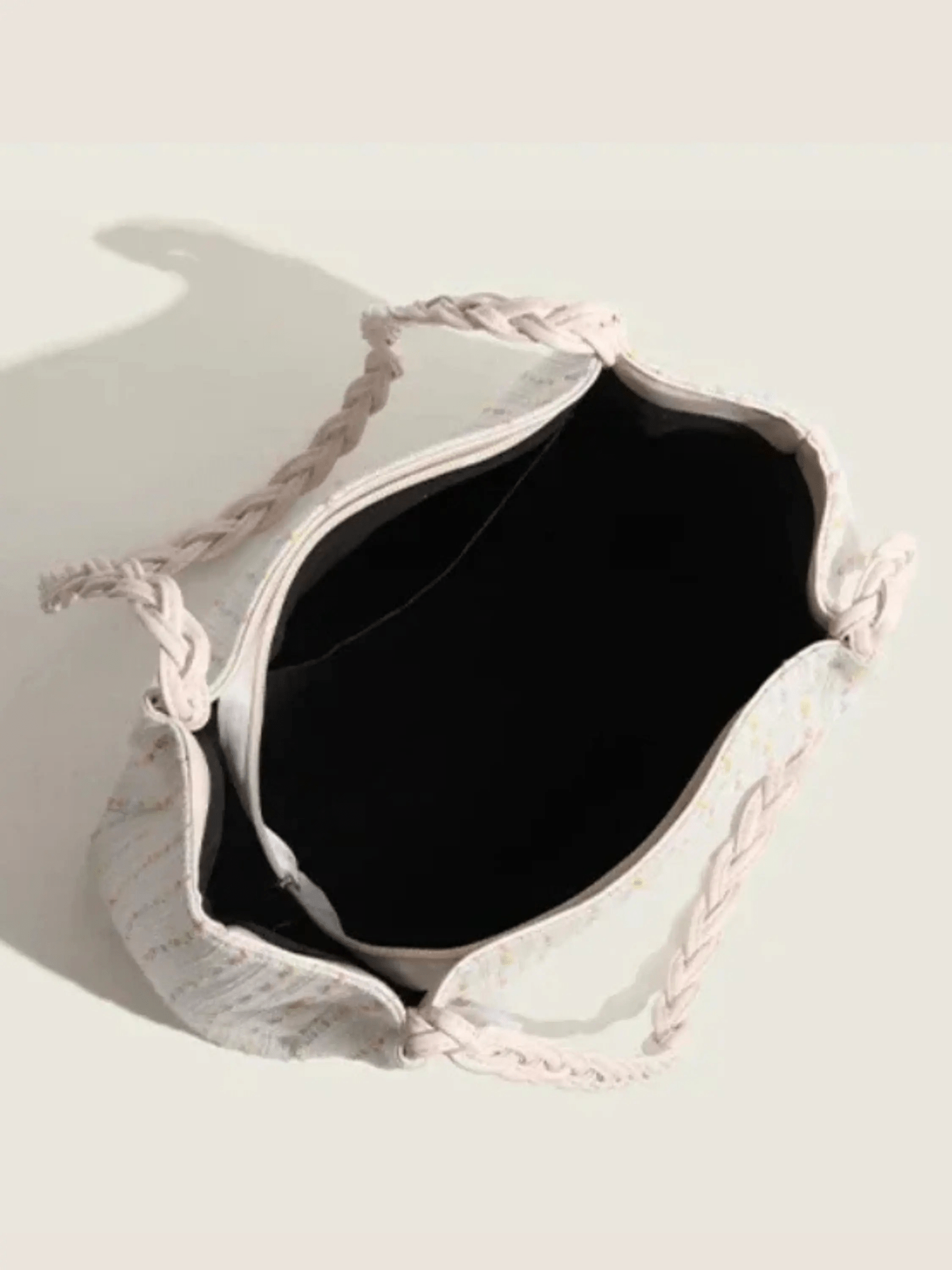 Lou – Stylish Woven Tote Bag