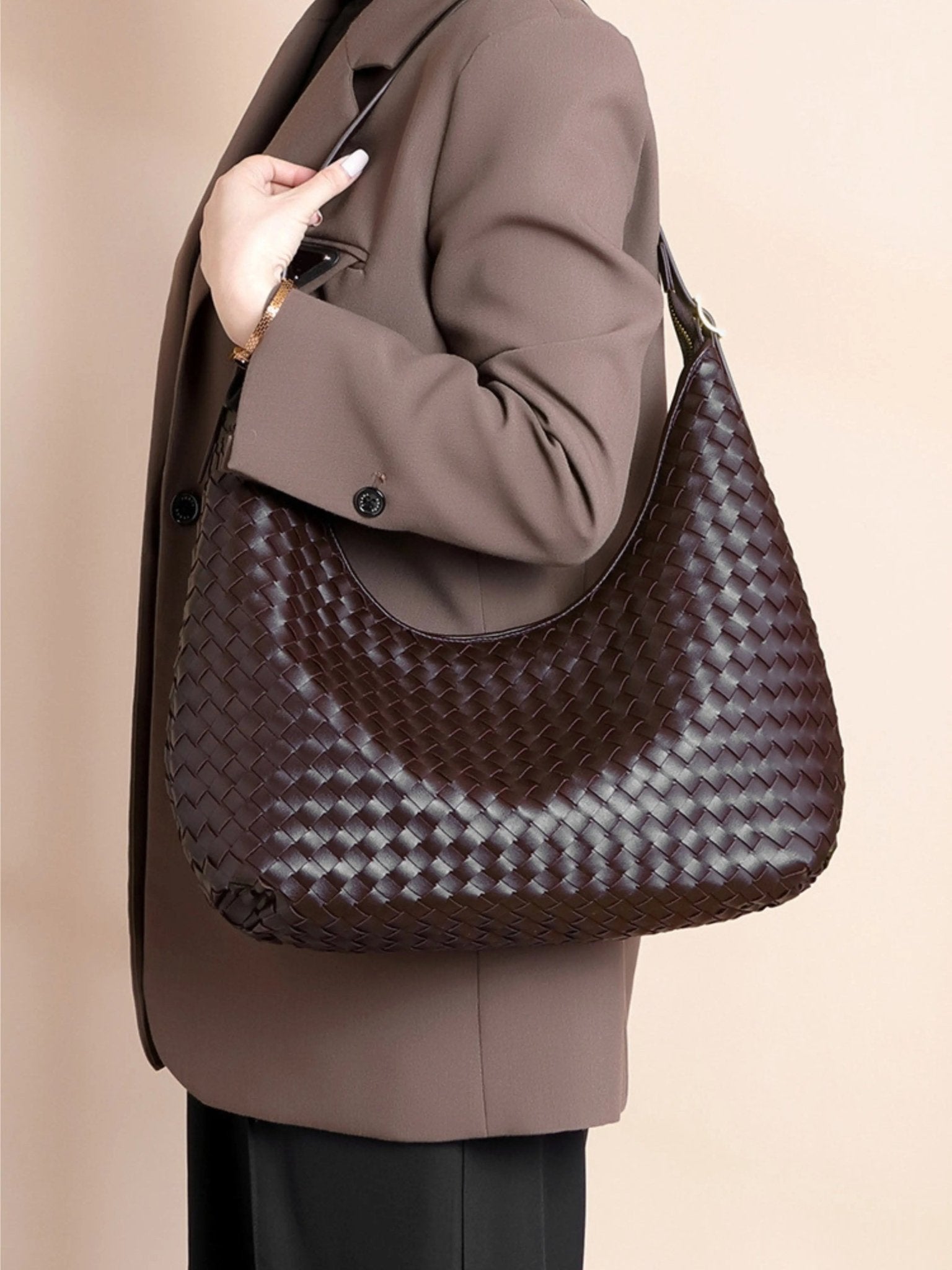 Dark Brown Woven Shoulder Bag – Classic Weave with Contemporary Elegance