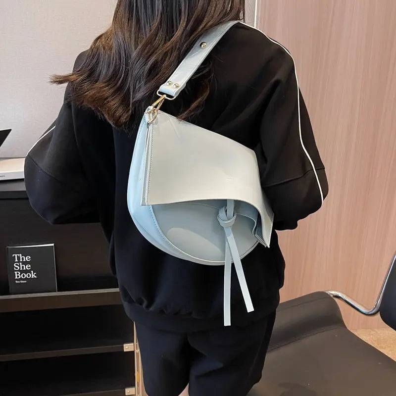 Isla | Contemporary Black Leather Crossbody – Sleek & Stylish