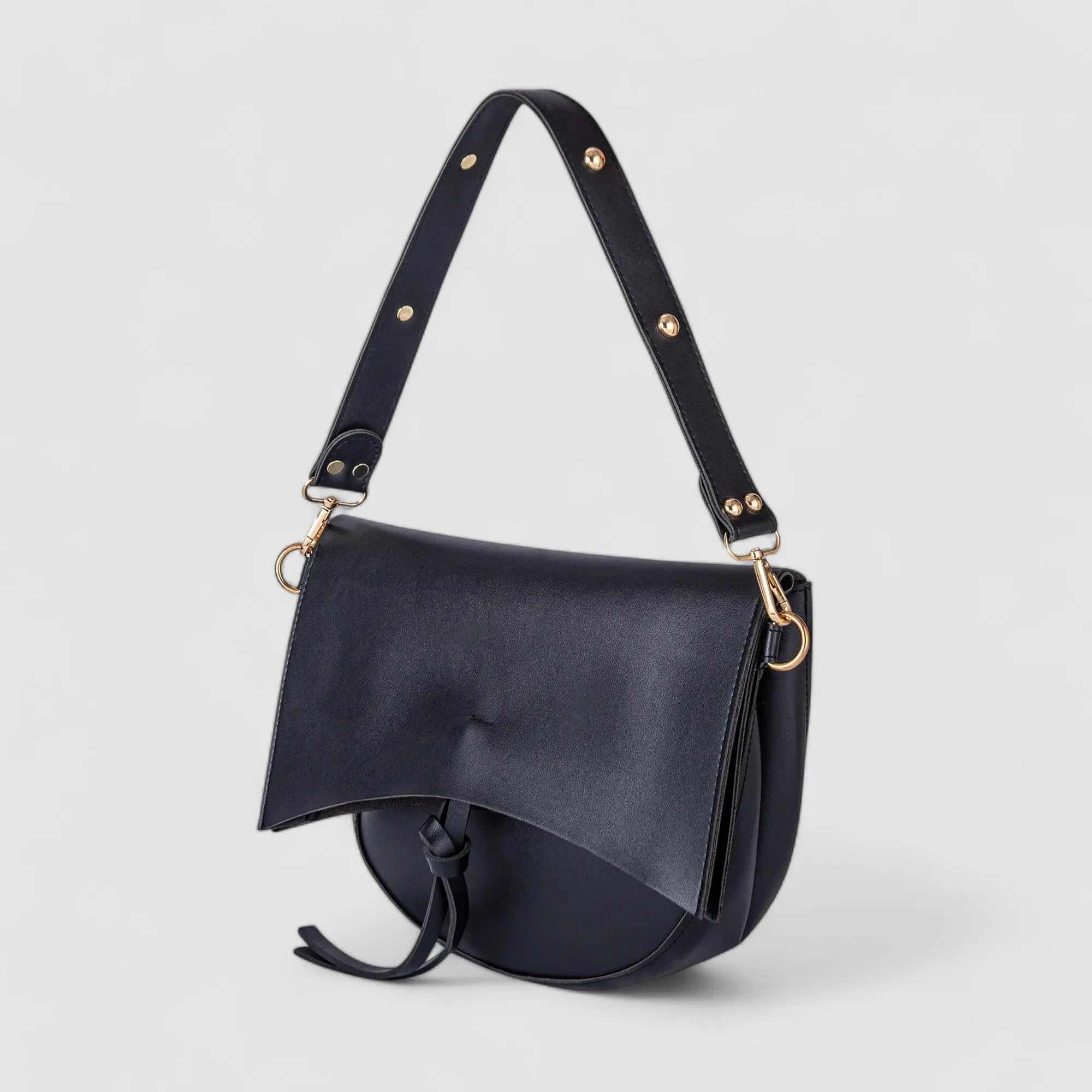 Isla | Contemporary Black Leather Crossbody – Sleek & Stylish