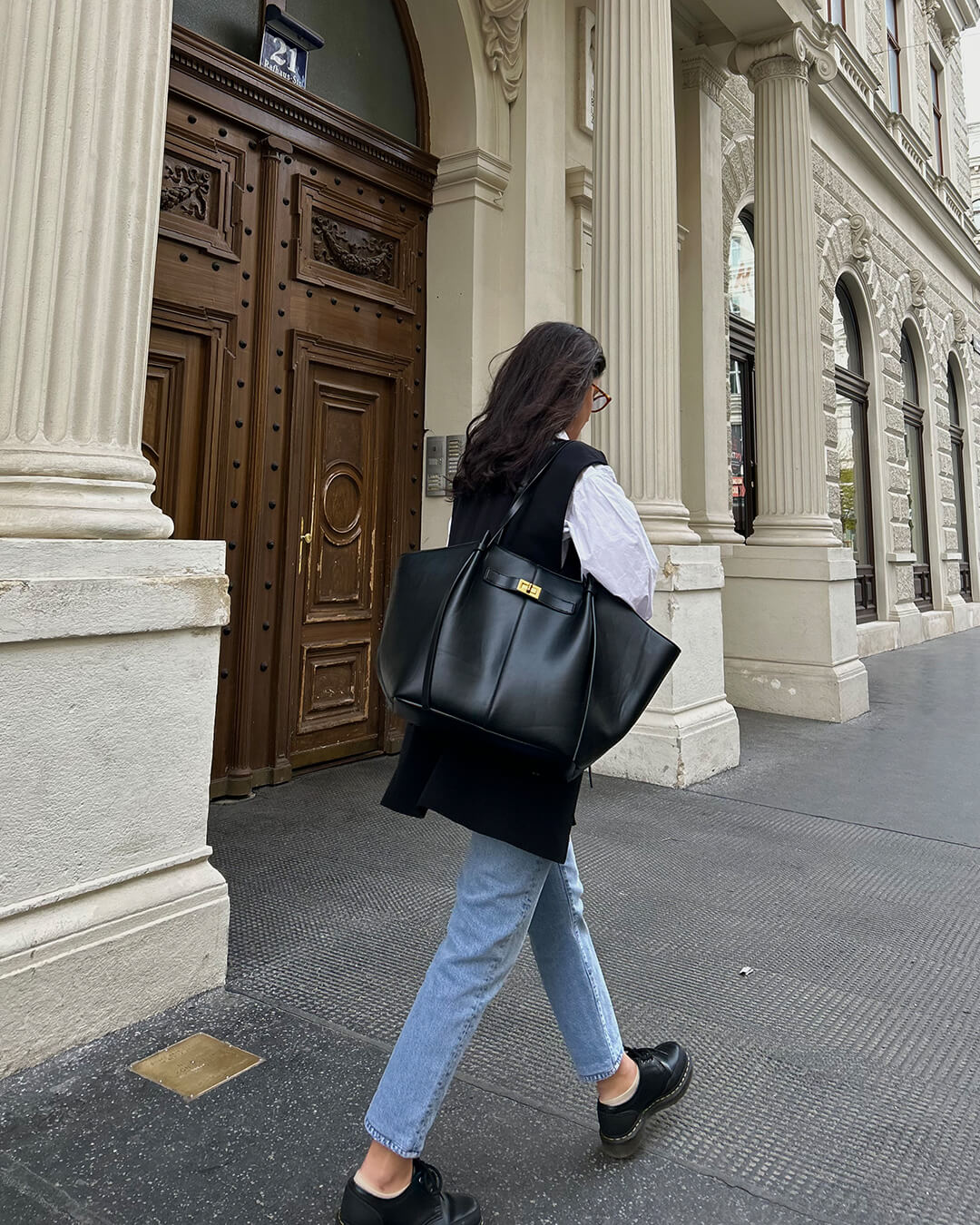 Gerda – Black Leather Shopper Bag