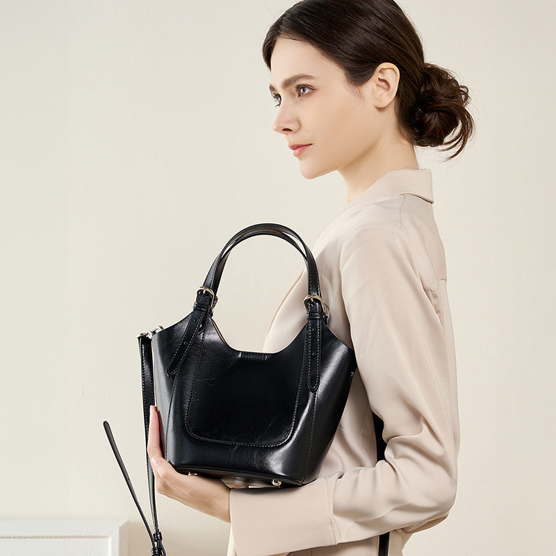 The Noir Étoile Tote