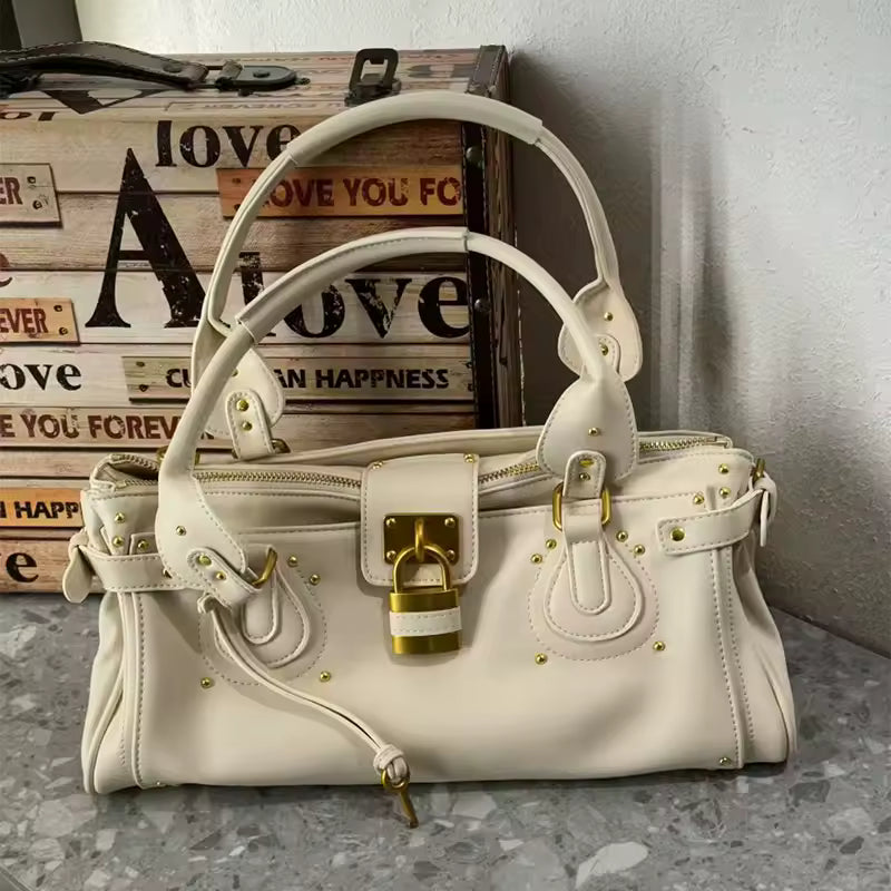 The Élise Classic Purse