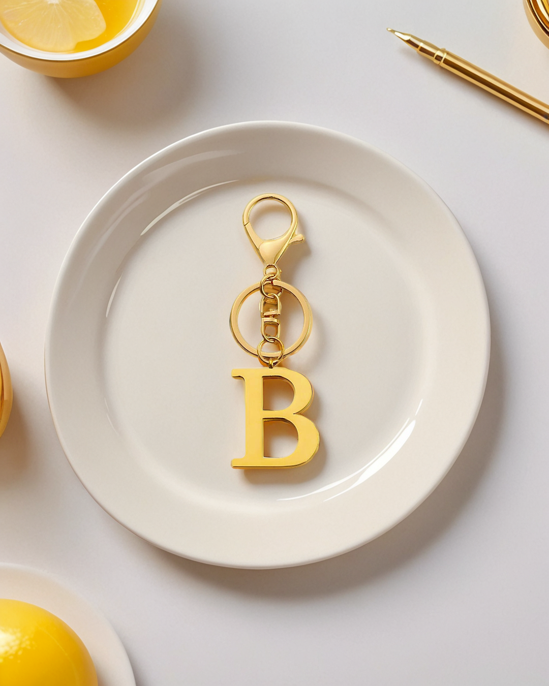 The Golden Initial Keychain – Personalized Elegance in Every Detail