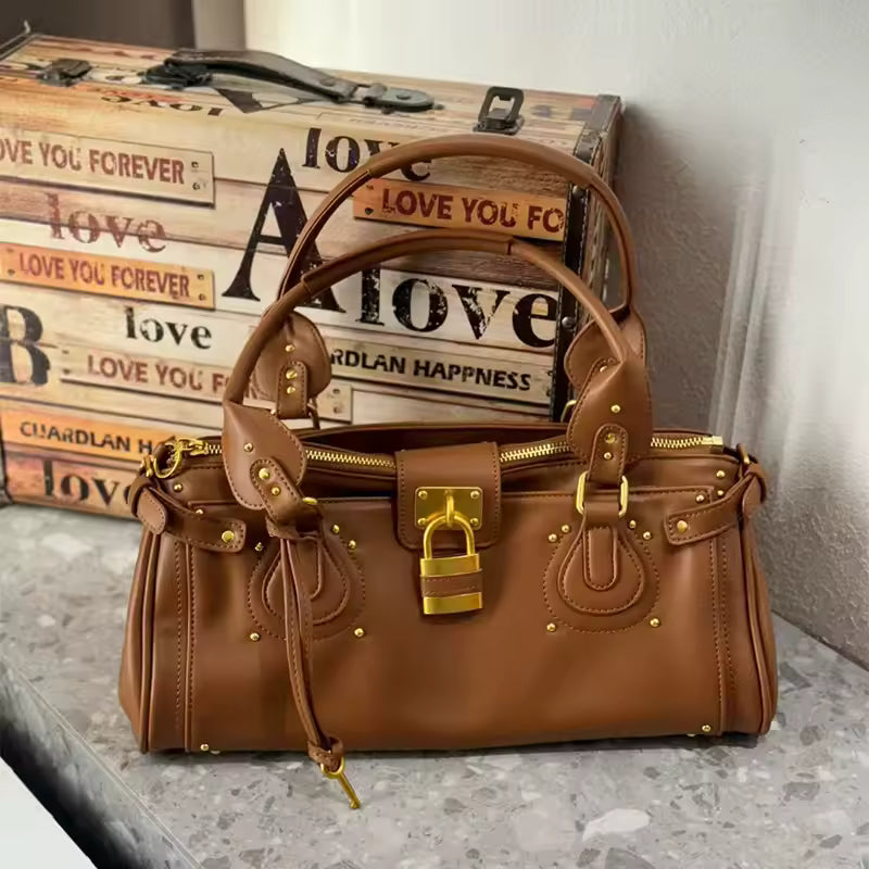 The Élise Classic Purse