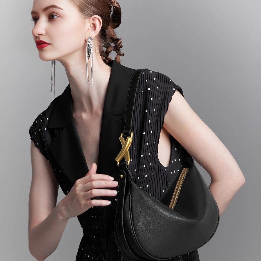 Aria Luxe Crescent Shoulder Bag – Black