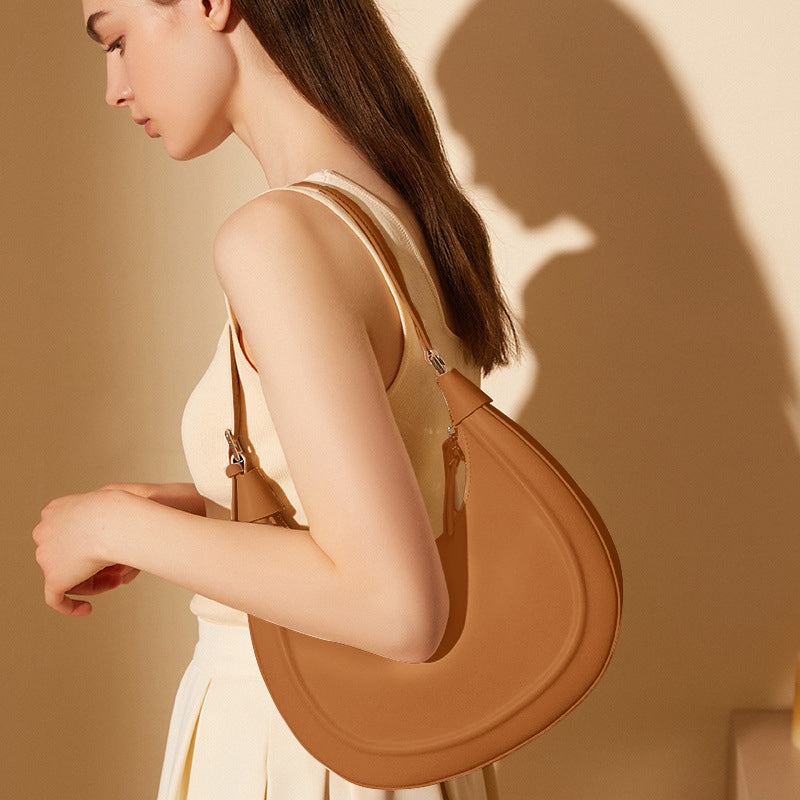 Noir Crescent Shoulder Bag – Black