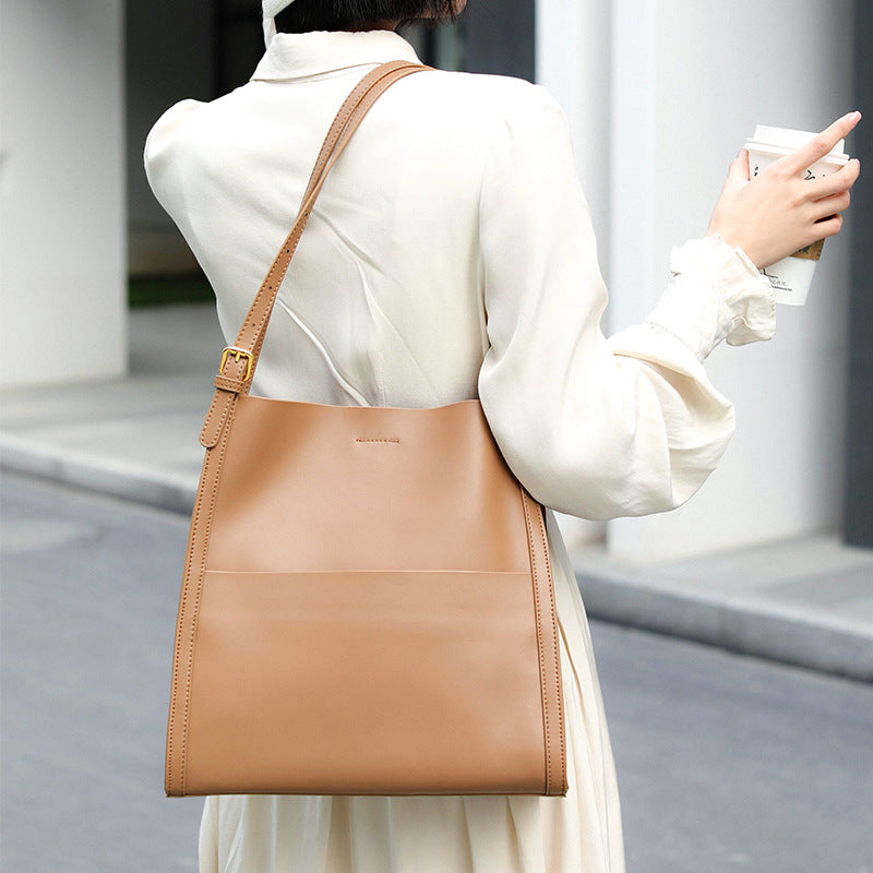 Aria Structured Tote – Deep Green