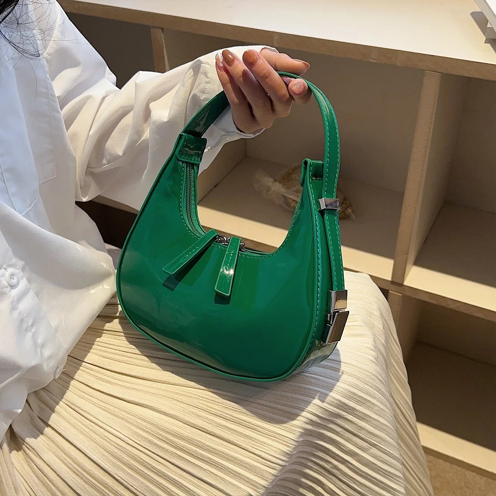 Moon – Glossy Red Patent Leather Shoulder Bag