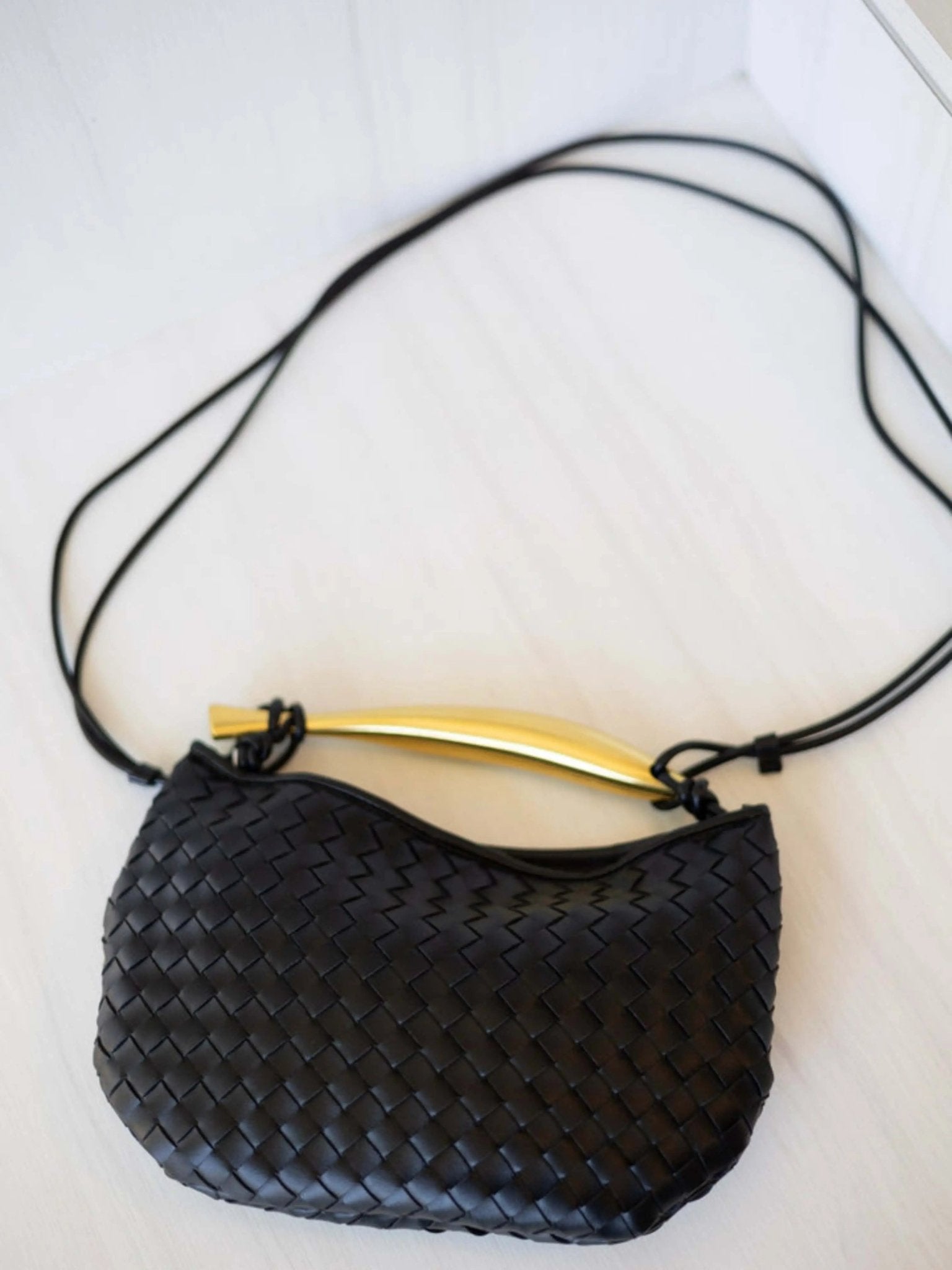 Alexandra – Woven Leather Bag with Sculptural Handle