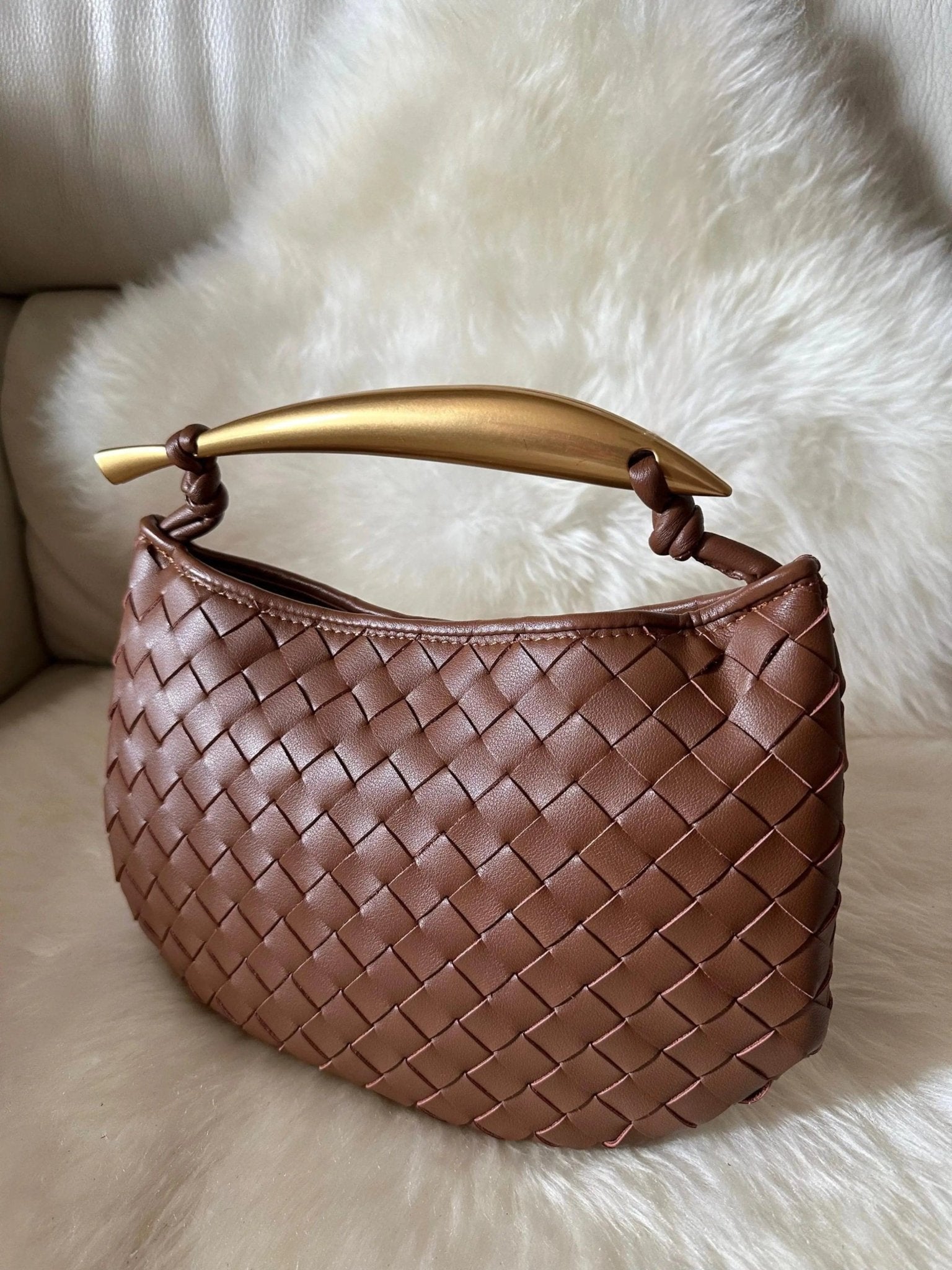 Alexandra – Woven Leather Bag with Sculptural Handle