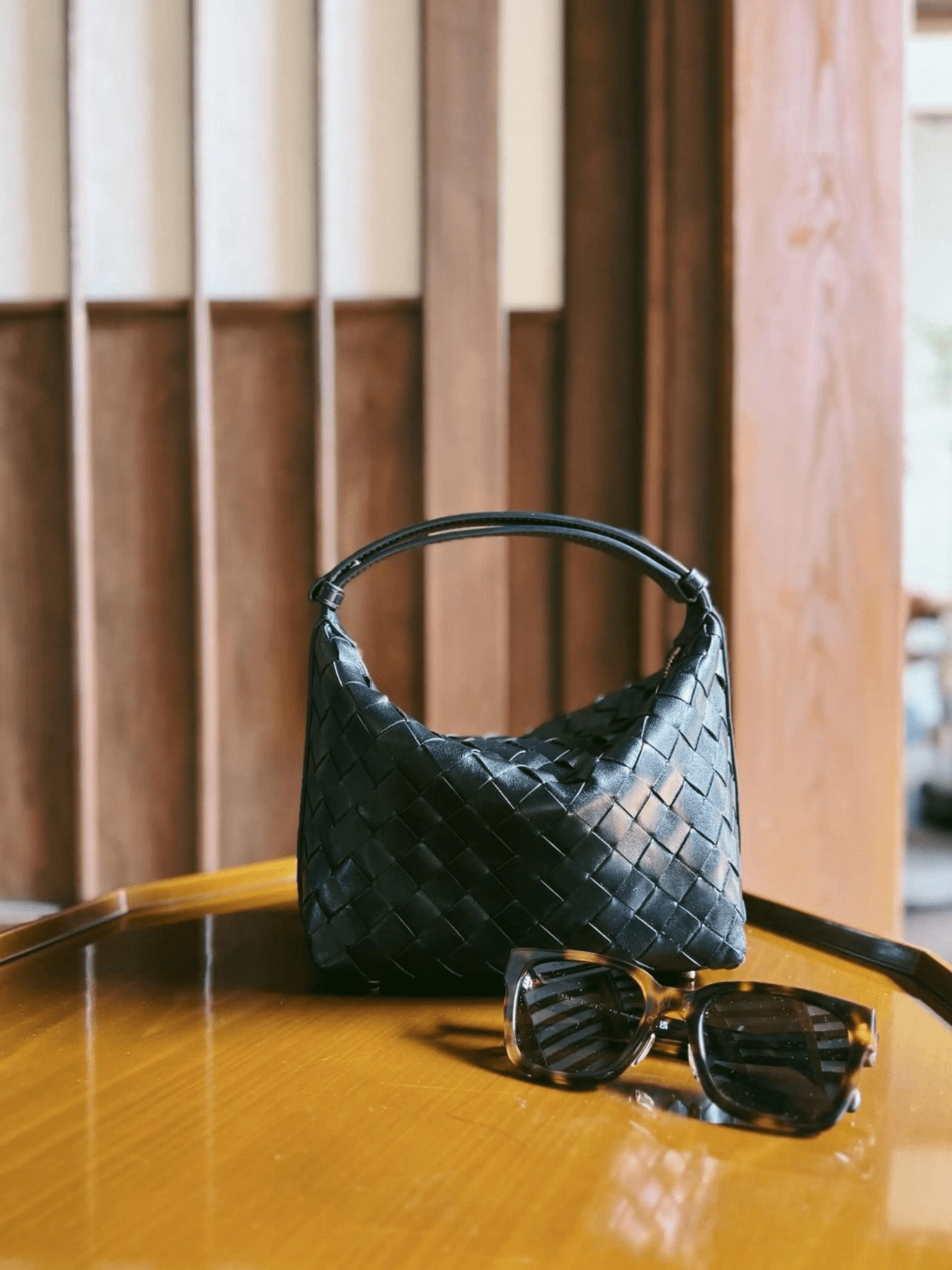 Emily – Luxurious Woven Leather Handbag