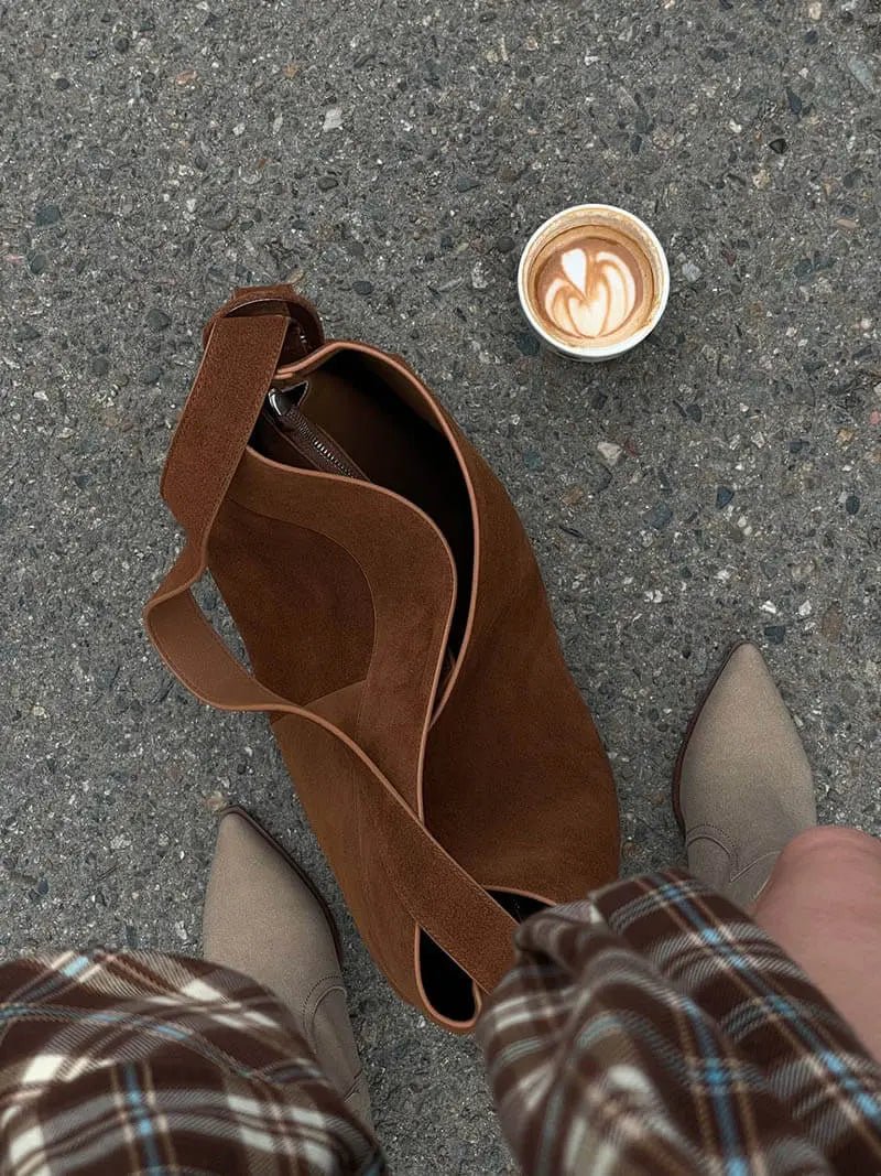 Emily – Suede Shoulder Bag with Soft Finish