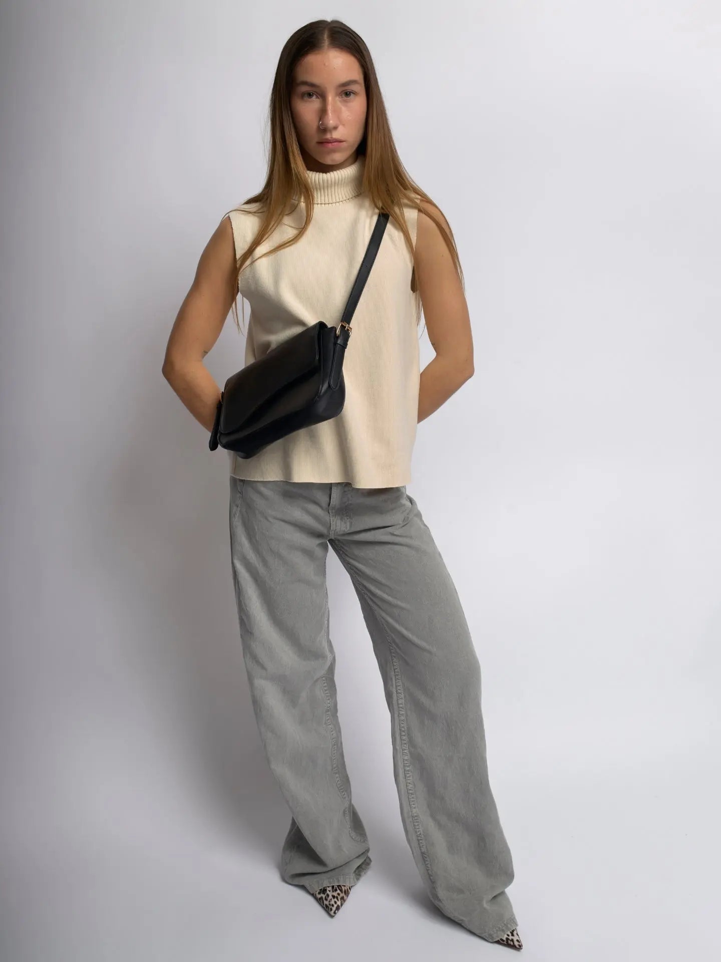 Celeste | Black Leather Shoulder Bag – Sleek & Modern