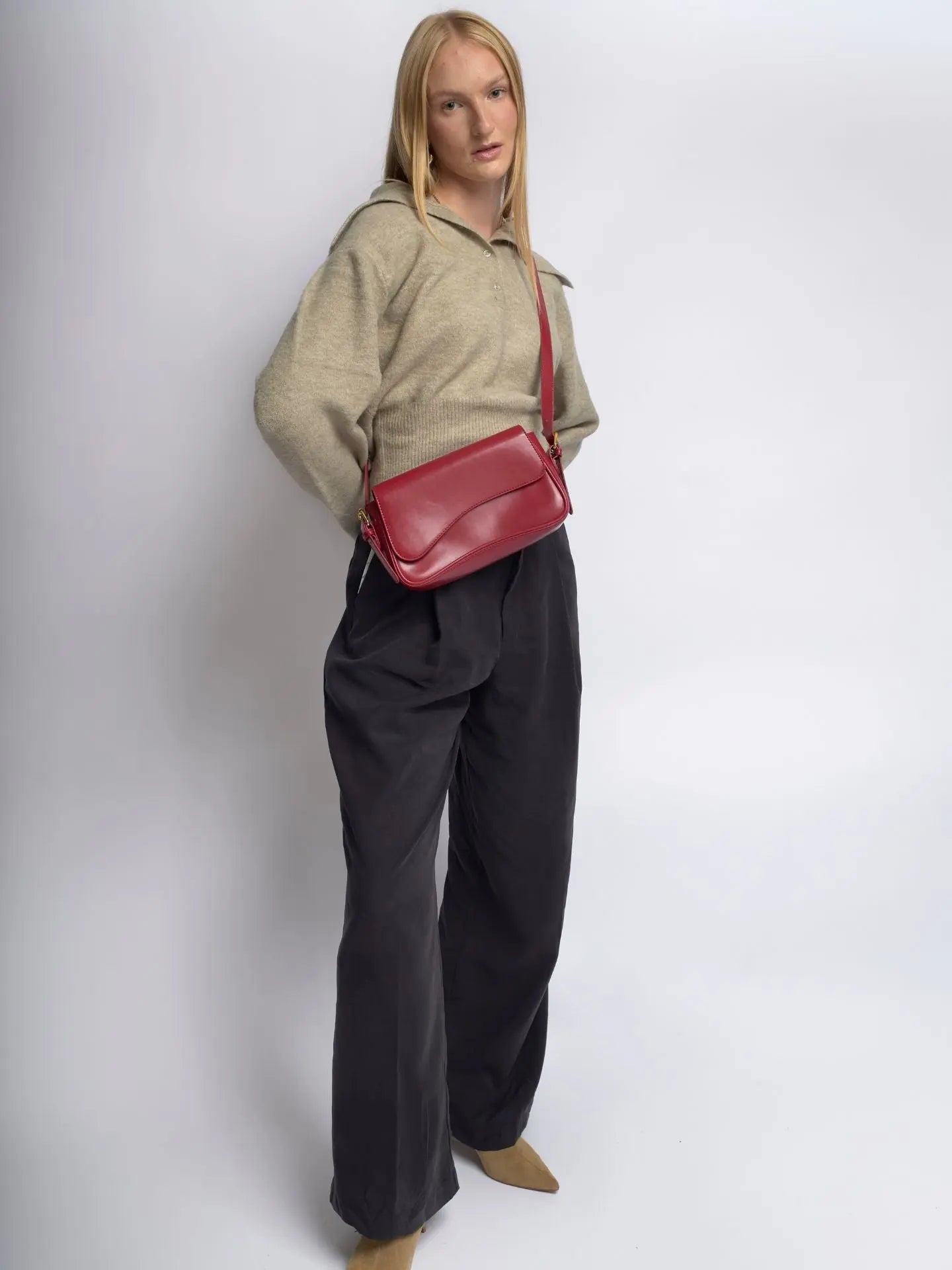 Celeste | Black Leather Shoulder Bag – Sleek & Modern