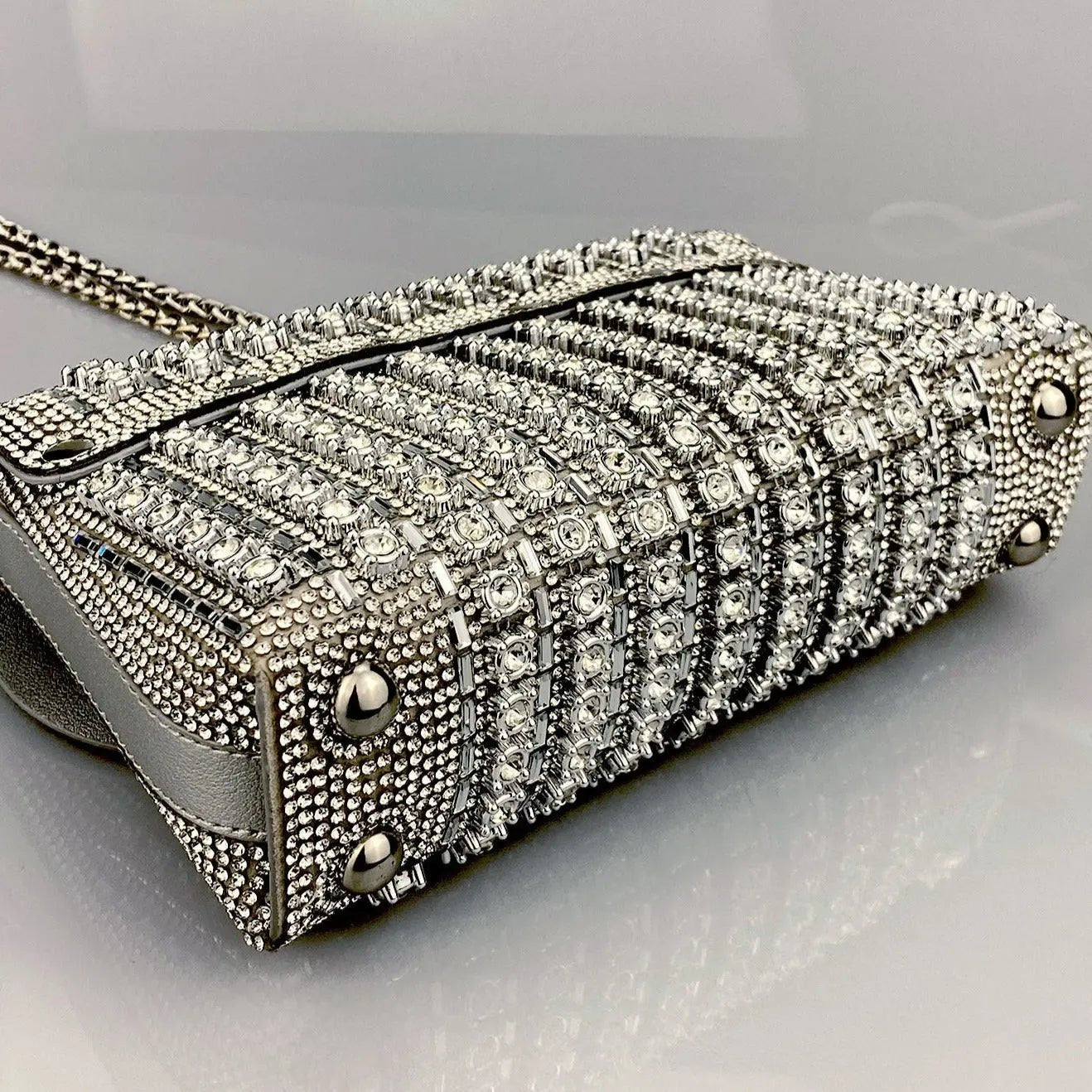 The Elara Crystal Clutch