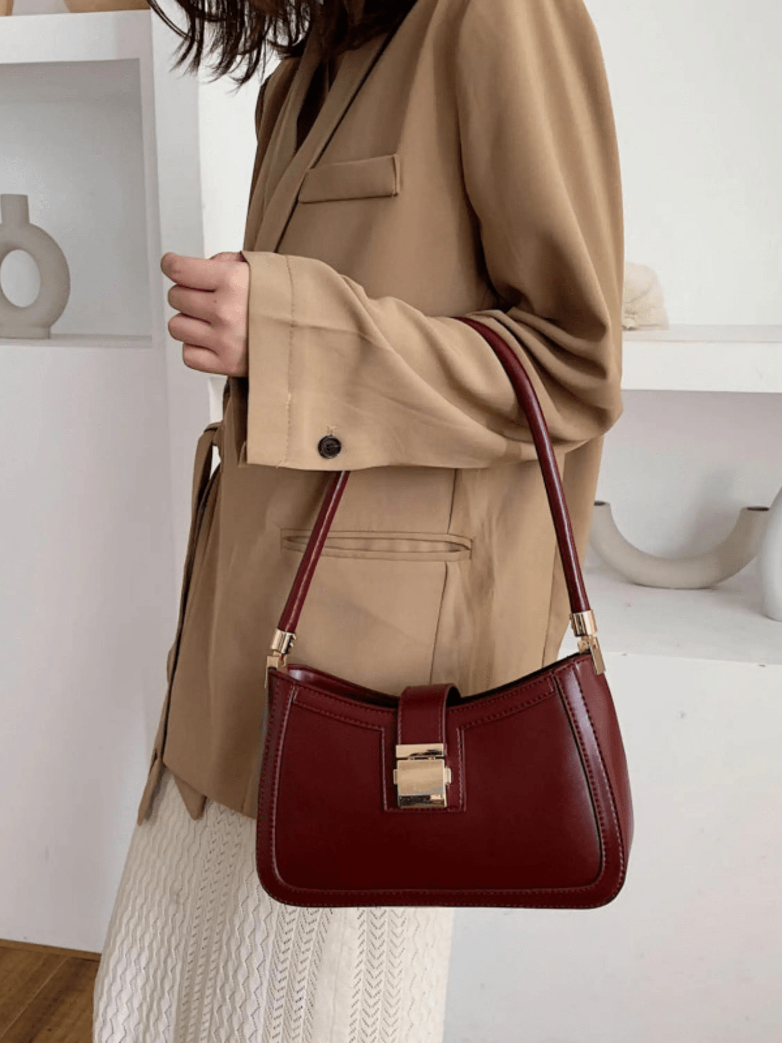 The Vivara Luxe Shoulder Bag