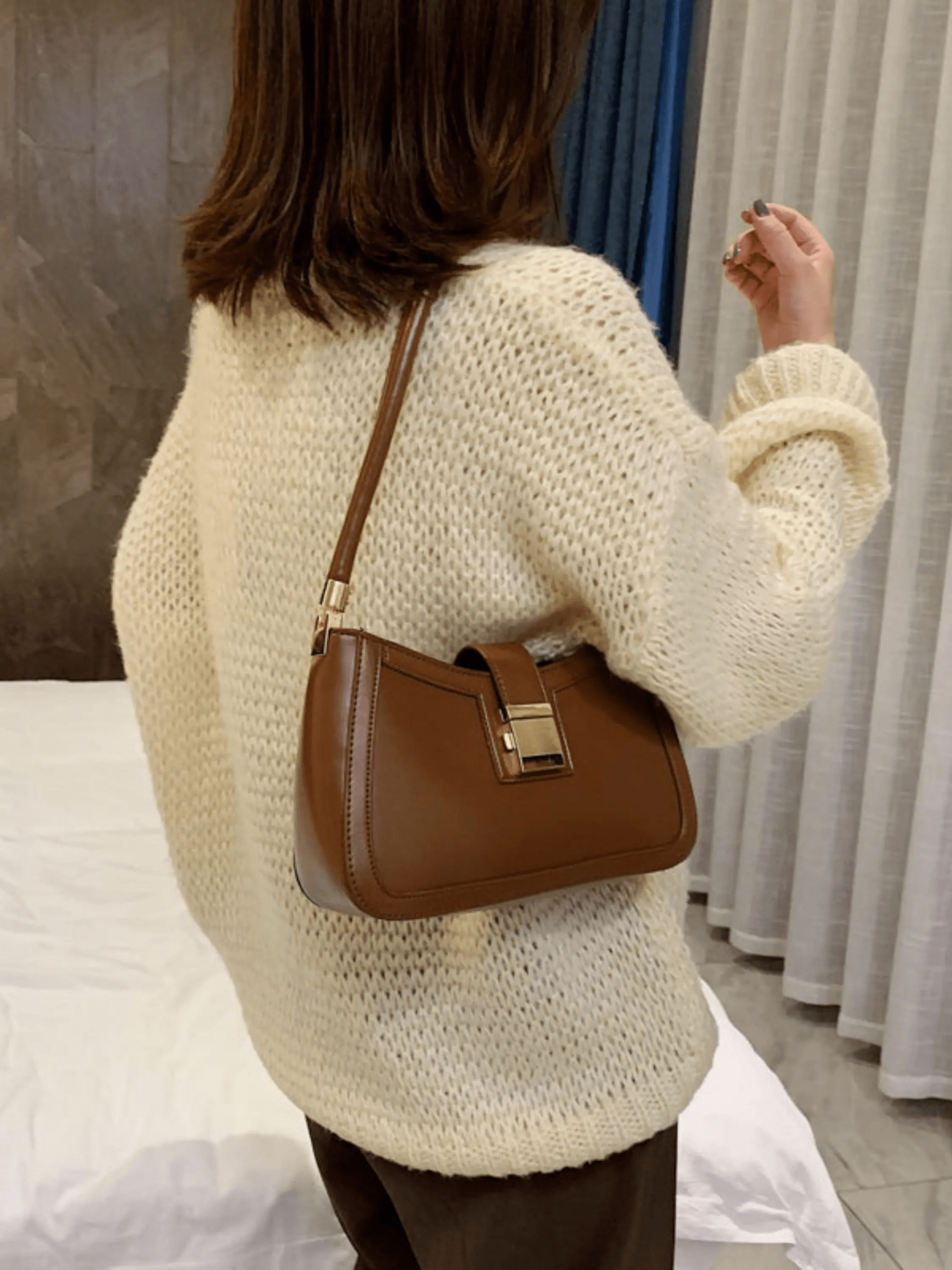 The Vivara Luxe Shoulder Bag