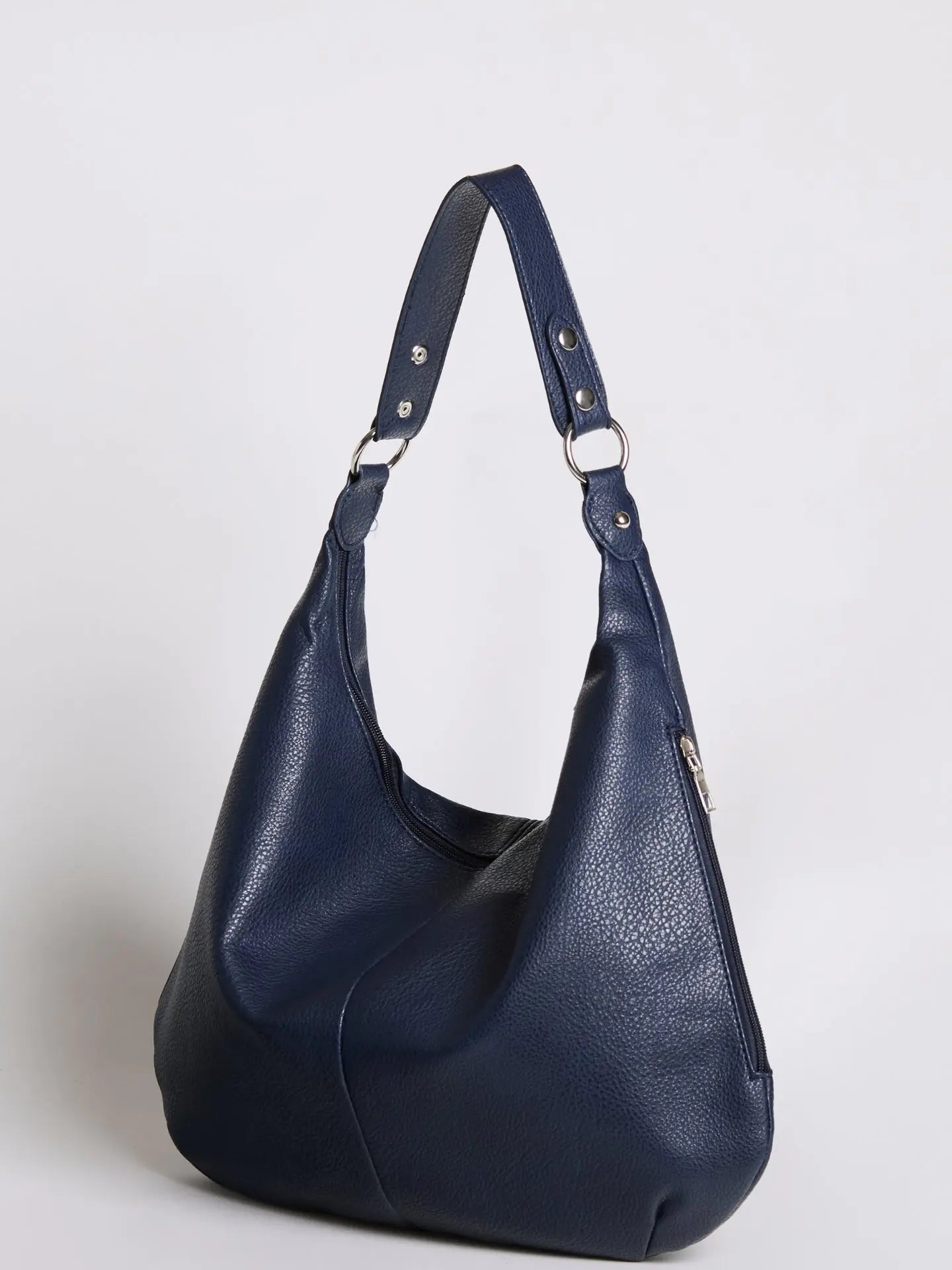 Elegant Black Hobo Bag – Versatile Style for Every Occasion