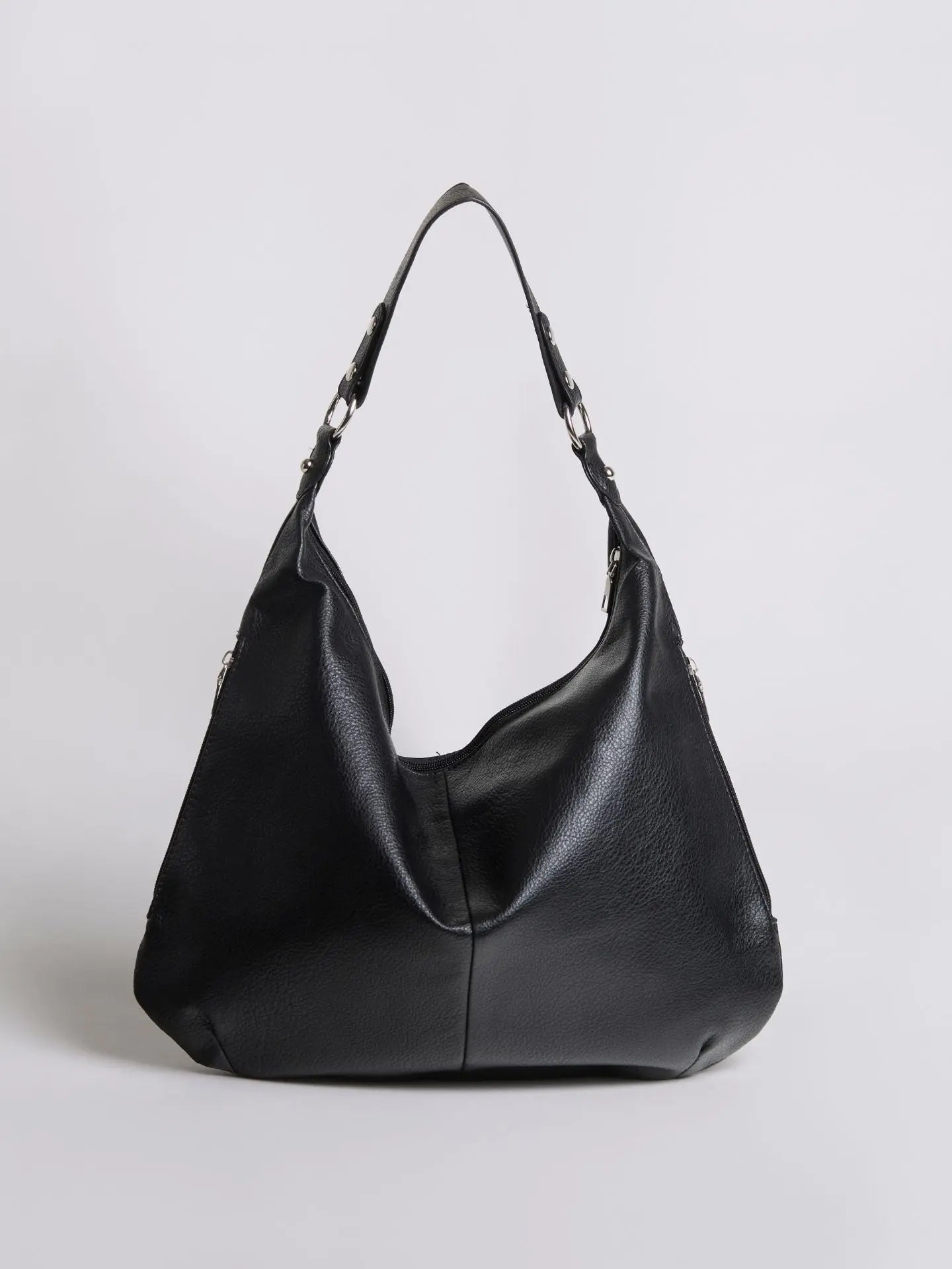 Elegant Black Hobo Bag – Versatile Style for Every Occasion