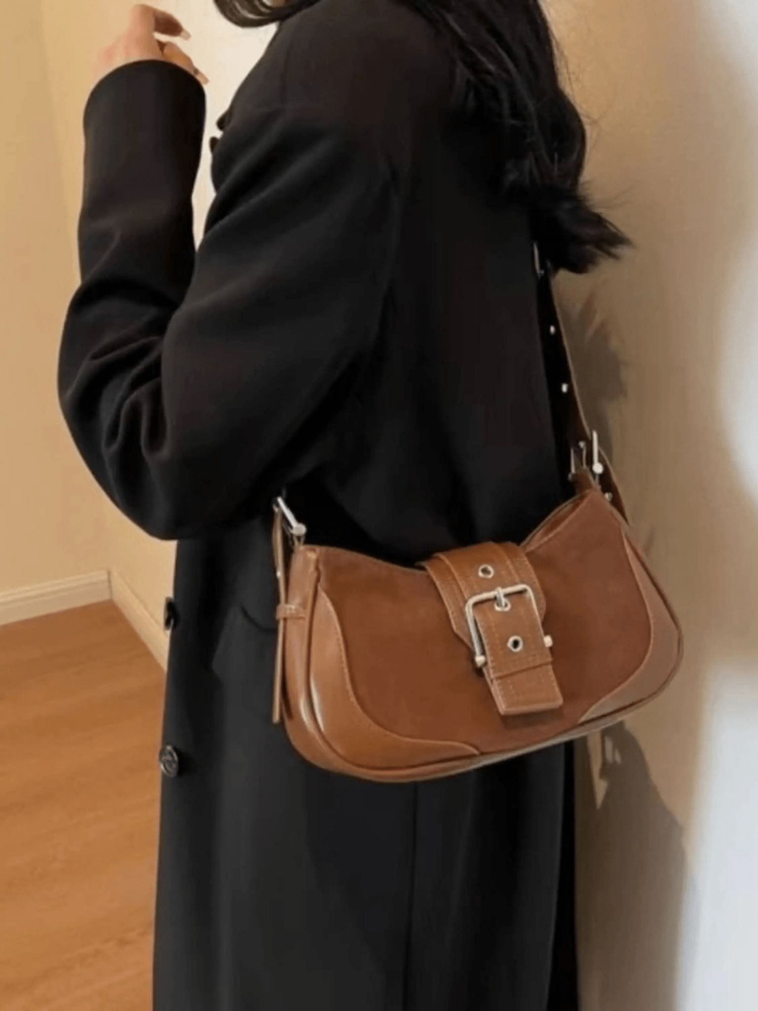 Lucia Buckle Detail Shoulder Bag