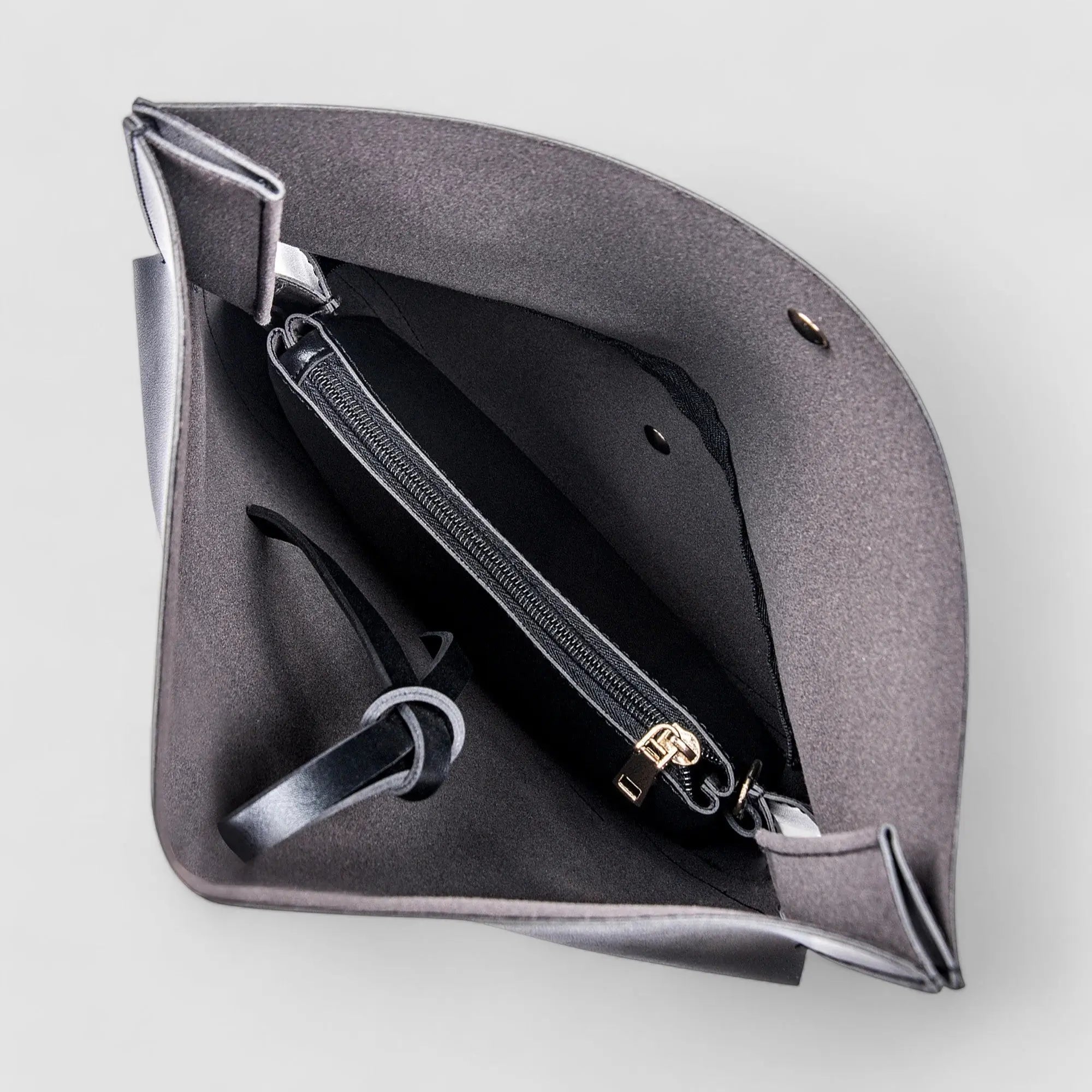 Isla | Contemporary Black Leather Crossbody – Sleek & Stylish