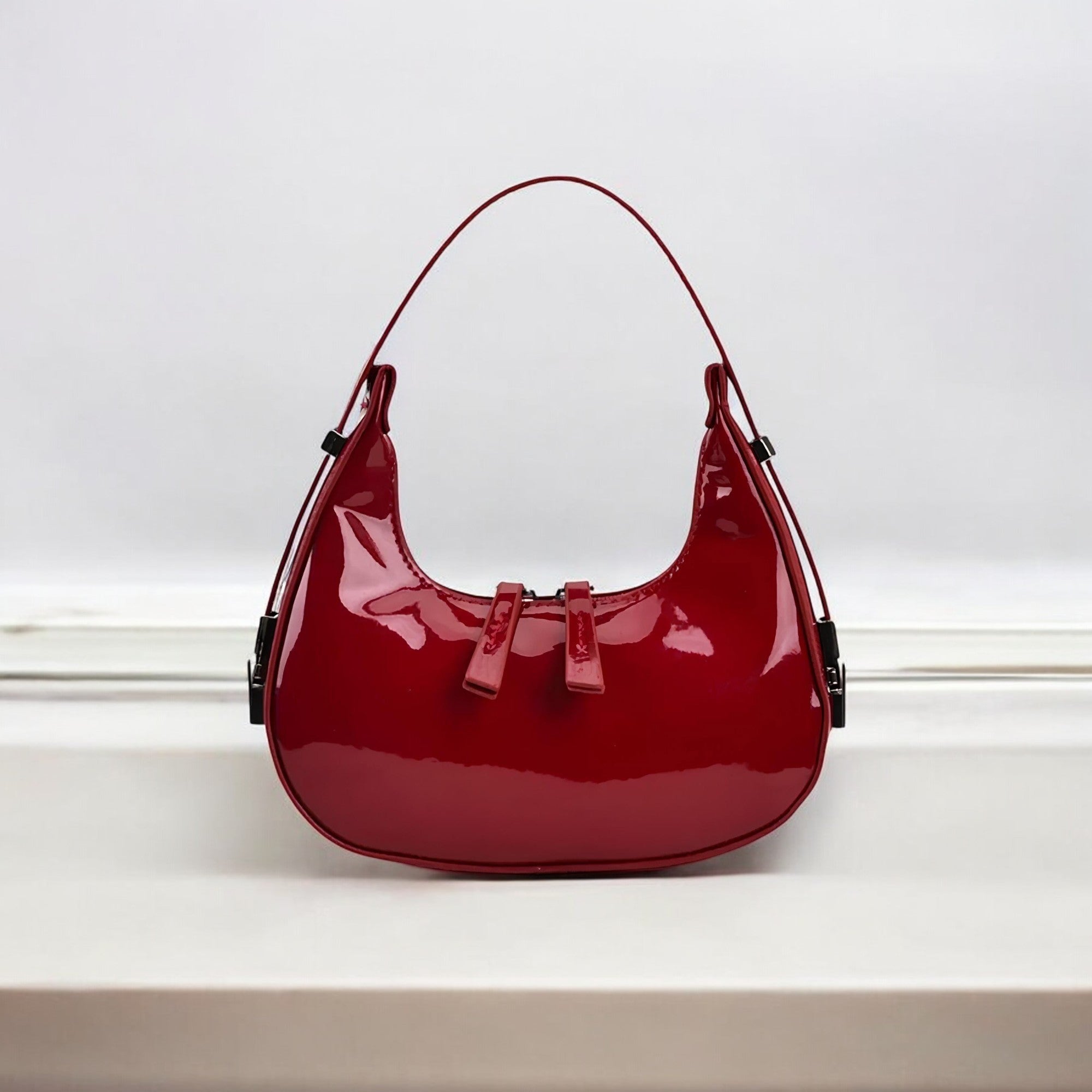 Moon – Glossy Red Patent Leather Shoulder Bag