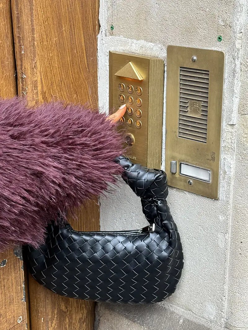 Piper – Compact Woven Handbag with Knot Handle