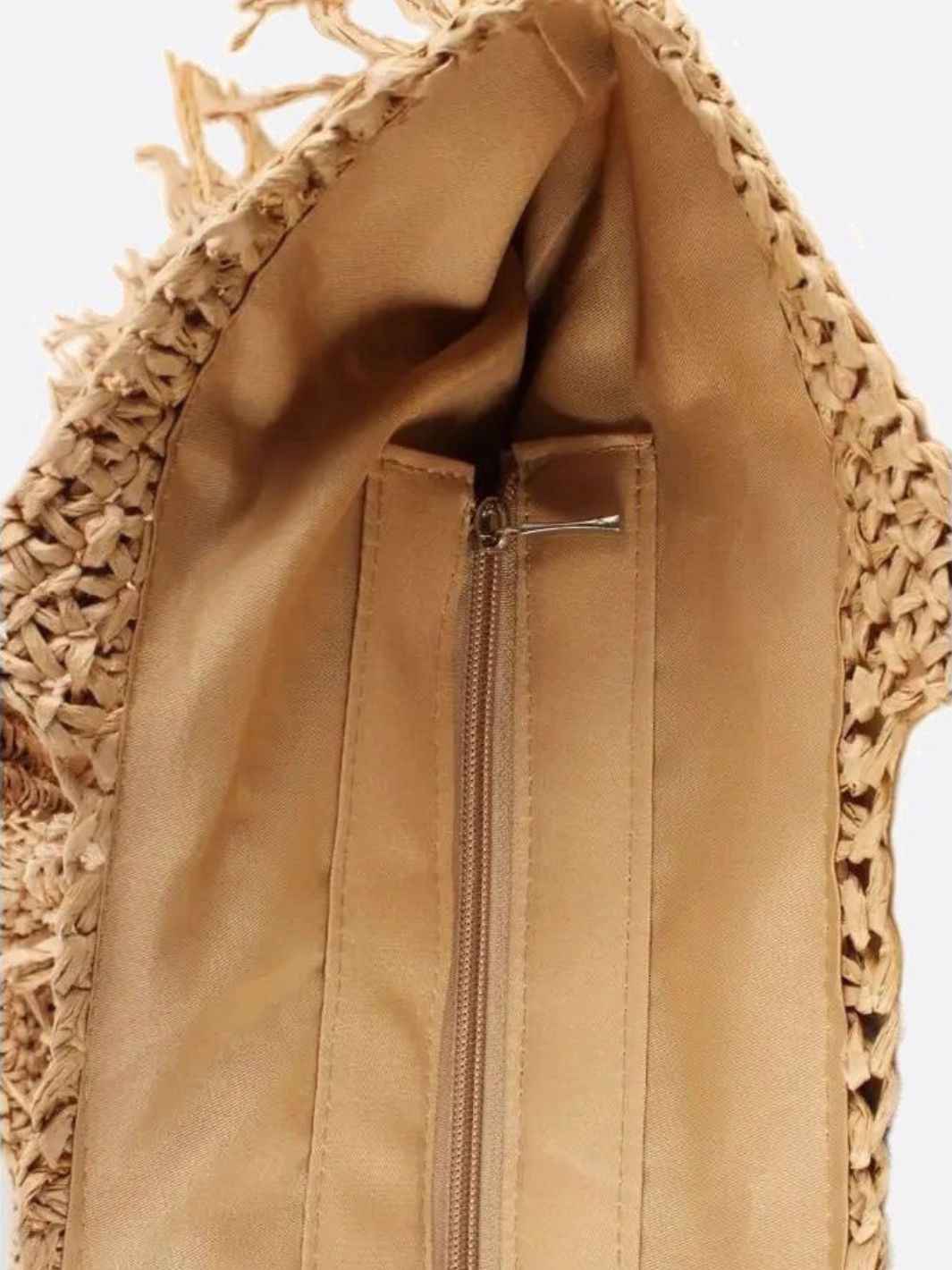 Sandy Fringe Raffia Tote