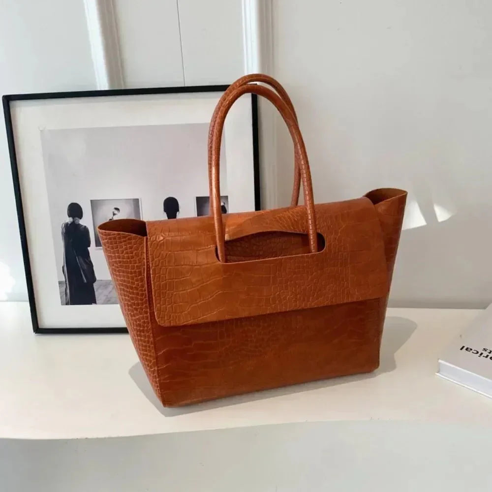 Claudia – Crocodile Pattern Large Capacity Tote Bag