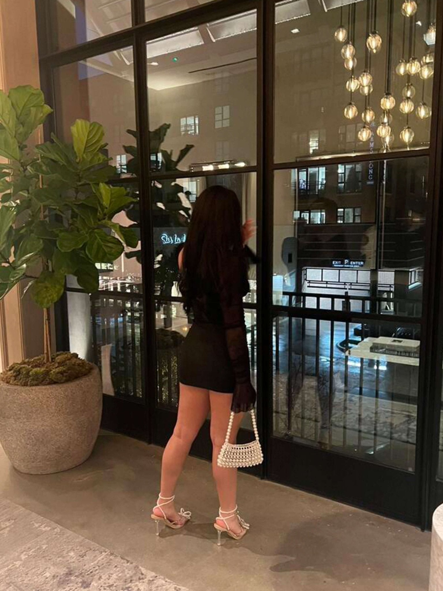 Roxanne – White Pearl Shoulder Bag