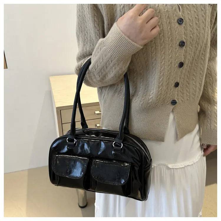 Vanessa Classic Patent Shoulder Bag – Timeless Shine in Black