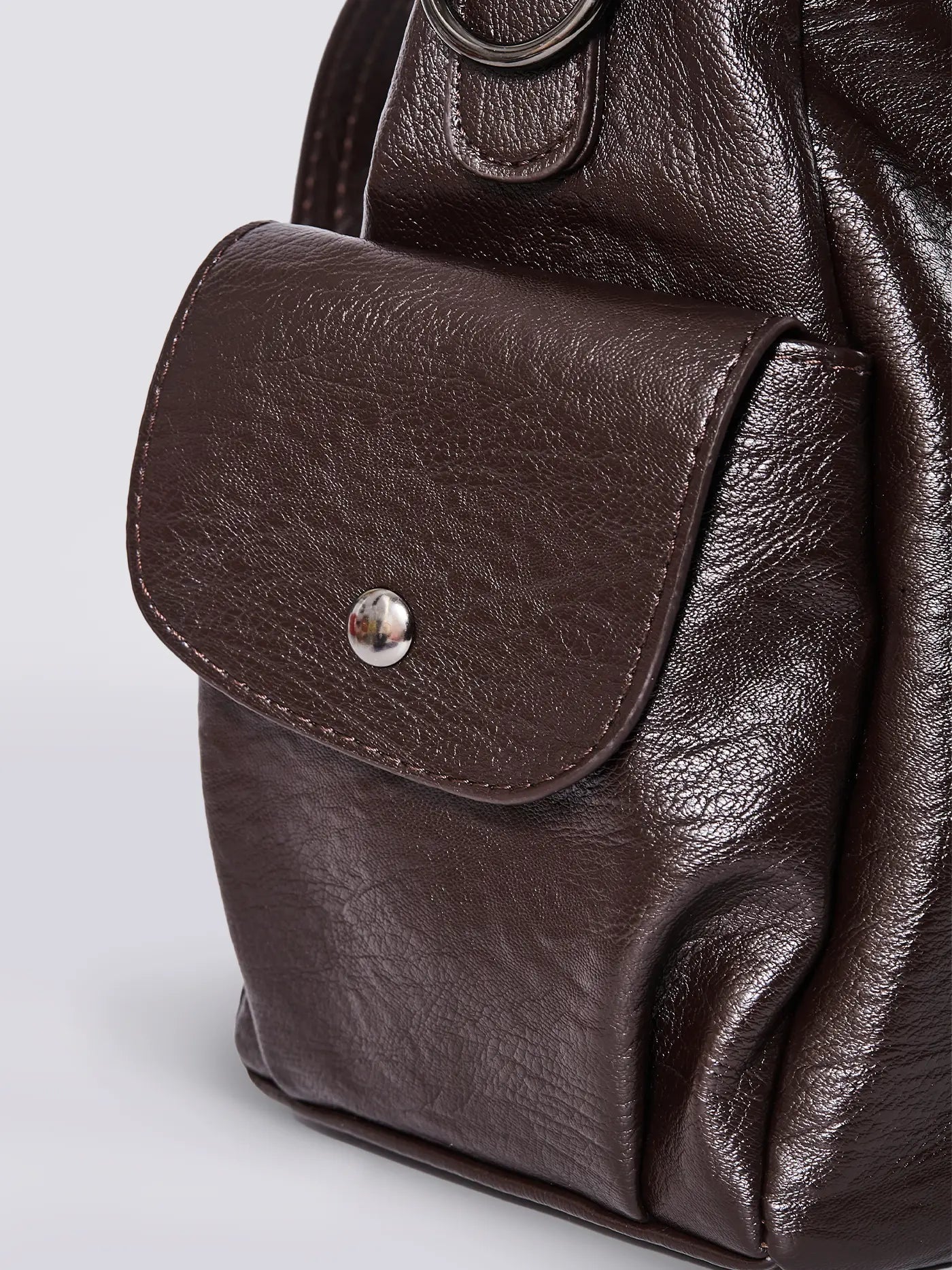 Black Shoulder Bag – Edgy Style with Everyday Functionality
